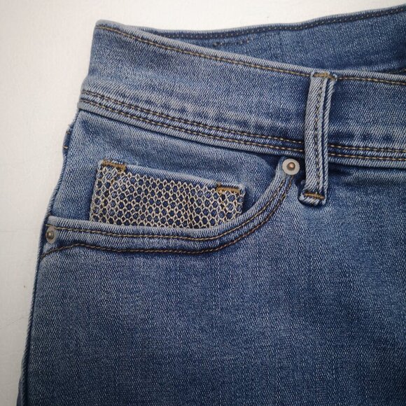 Levi's 512 Ladies Size 8 Perfectly Slimming Straight Leg Medium Wash Blue Jeans - Picture 9 of 16